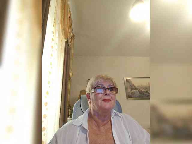 KarinkaSweet webcam