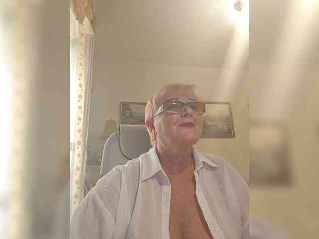 KarinkaSweet webcam
