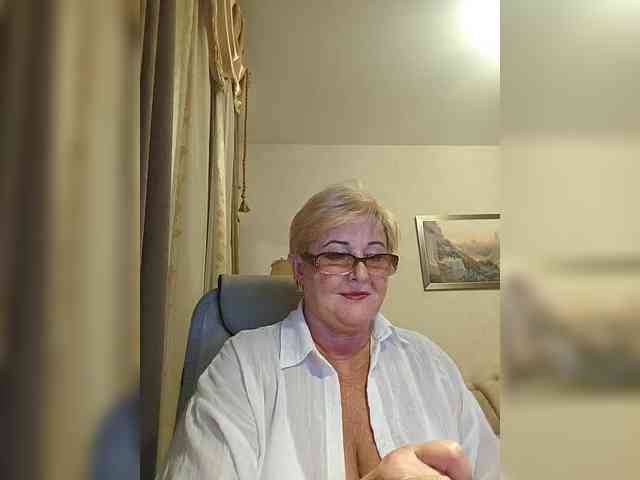 KarinkaSweet webcam