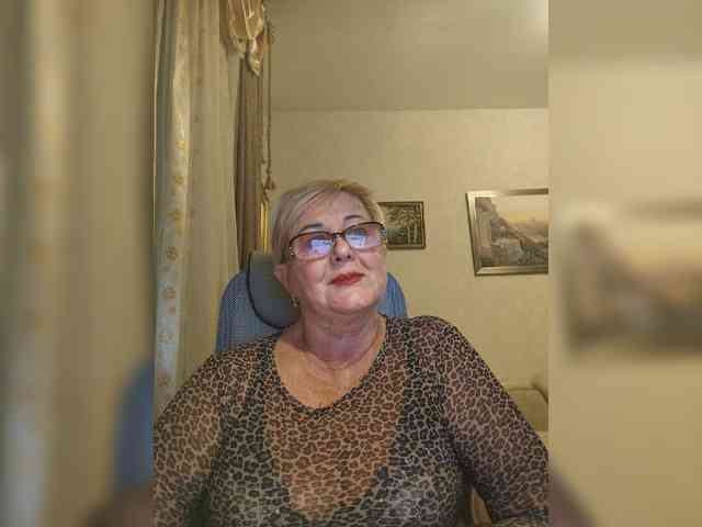 KarinkaSweet webcam