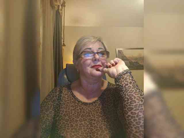 KarinkaSweet webcam