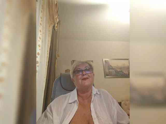 KarinkaSweet webcam