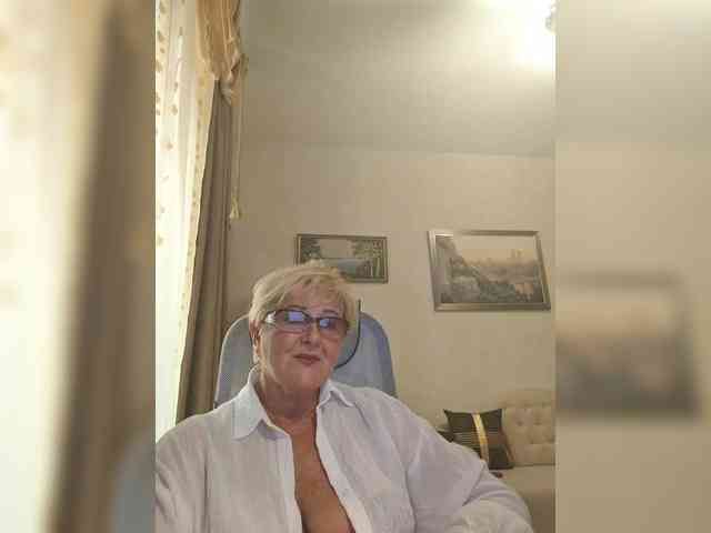 KarinkaSweet webcam