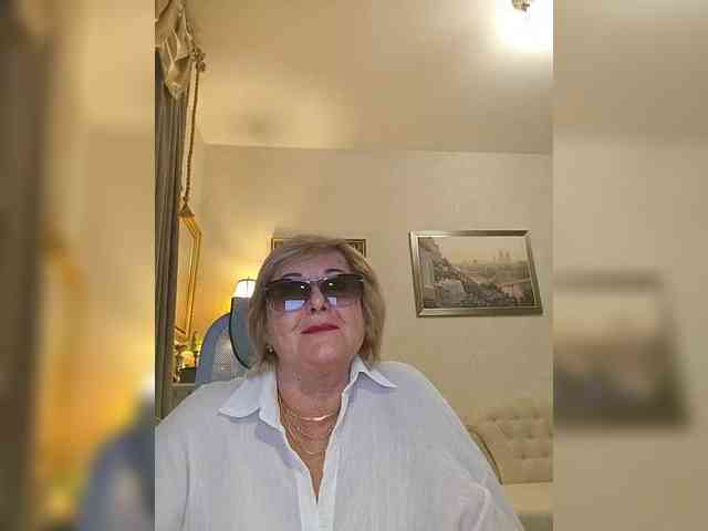 KarinkaSweet webcam