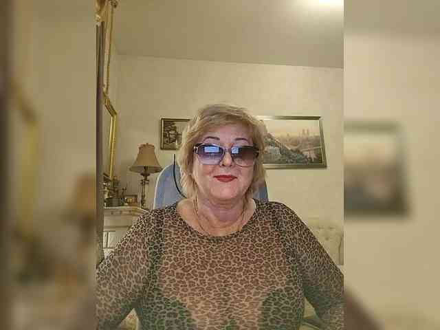KarinkaSweet webcam