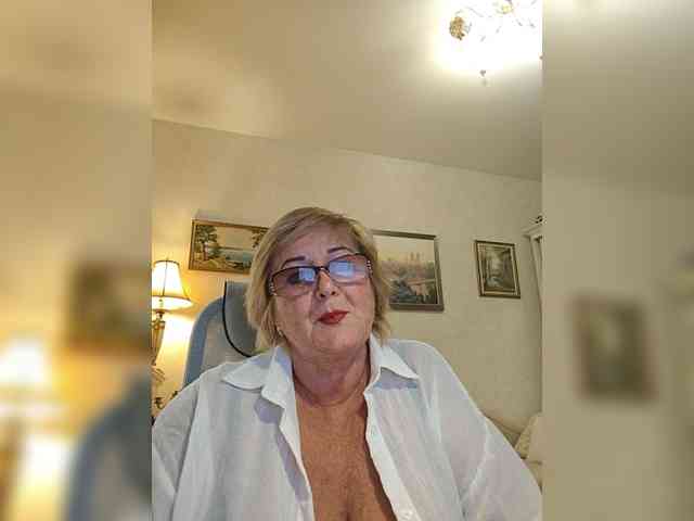 KarinkaSweet webcam