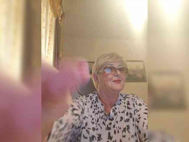 KarinkaSweet webcam