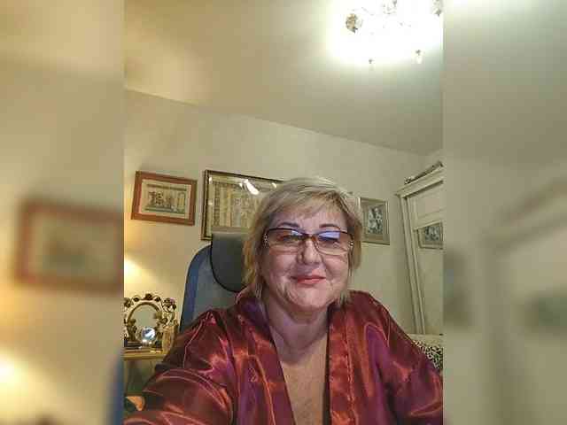 KarinkaSweet webcam
