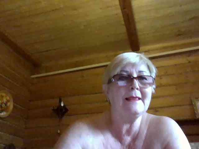 KarinkaSweet webcam