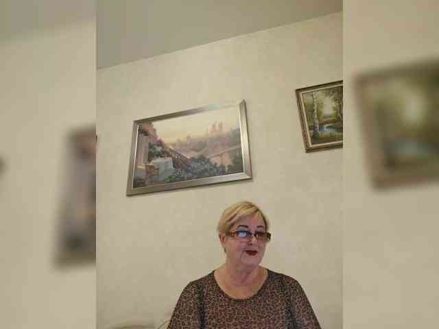 KarinkaSweet webcam