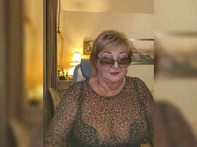 KarinkaSweet webcam