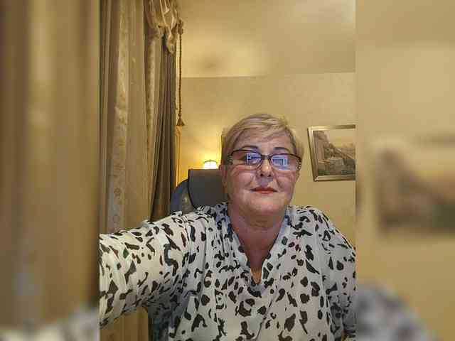 KarinkaSweet webcam