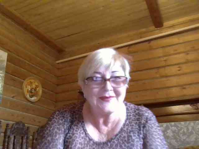 KarinkaSweet webcam