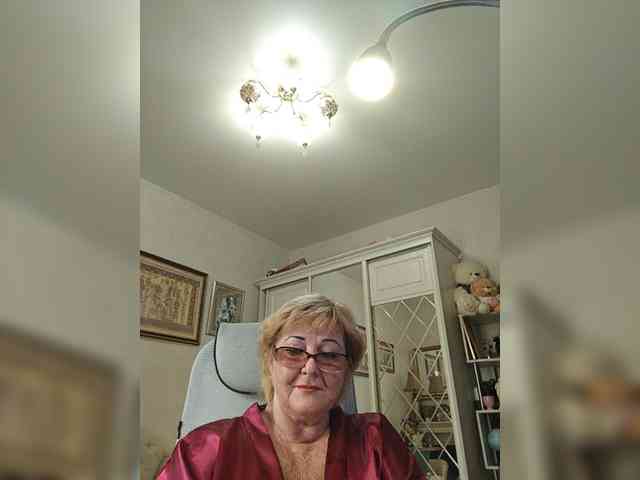 KarinkaSweet webcam
