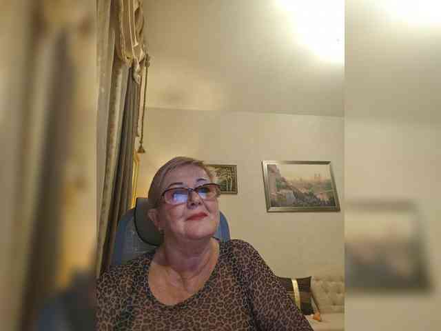 KarinkaSweet webcam