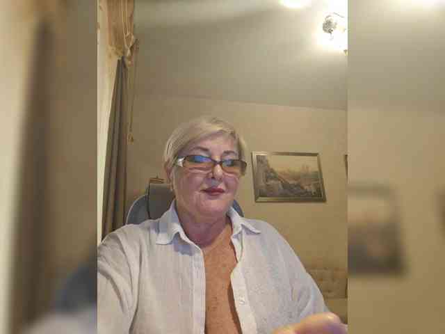 KarinkaSweet webcam