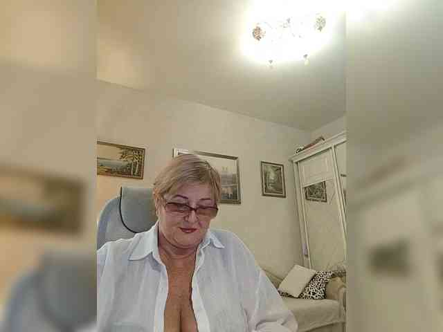 KarinkaSweet webcam