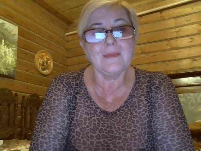 KarinkaSweet live female cam on bongacams