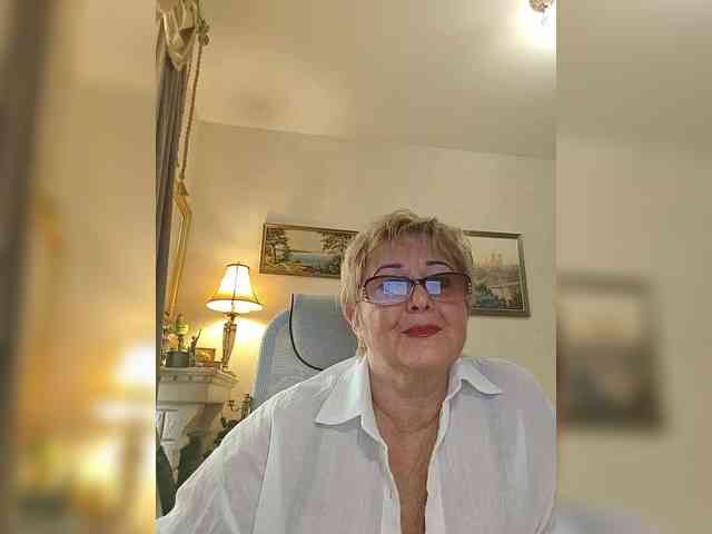 KarinkaSweet webcam