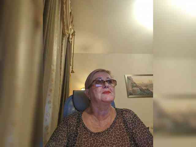 KarinkaSweet webcam