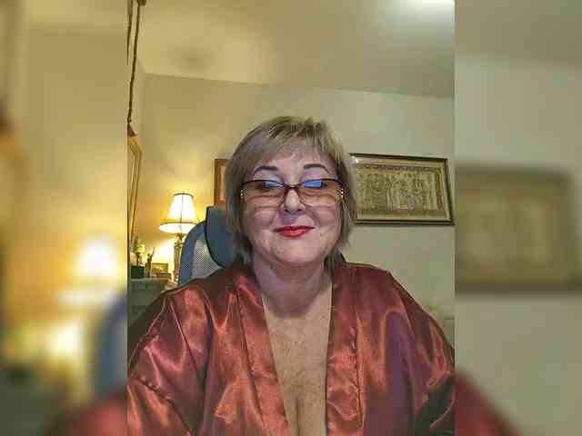 KarinkaSweet webcam