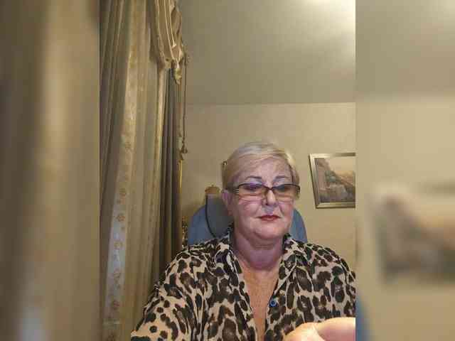 KarinkaSweet webcam