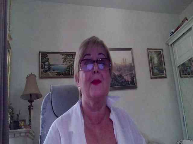 KarinkaSweet webcam