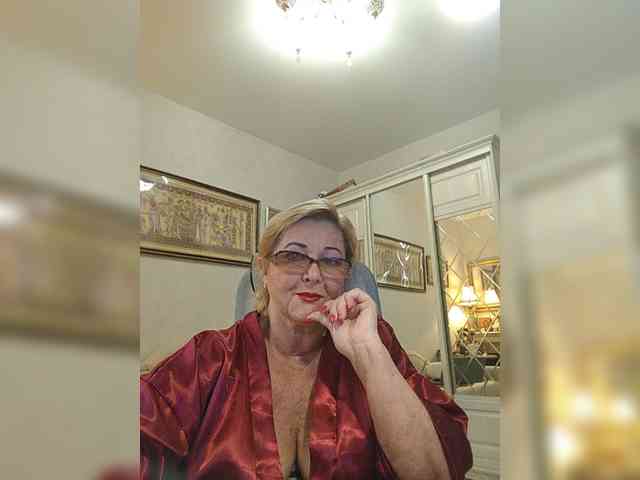 KarinkaSweet webcam