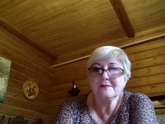 KarinkaSweet webcam