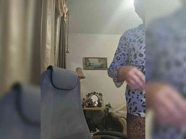 KarinkaSweet webcam