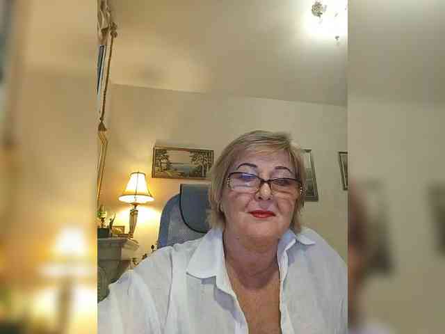 KarinkaSweet webcam