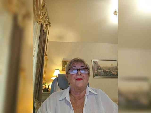 KarinkaSweet webcam