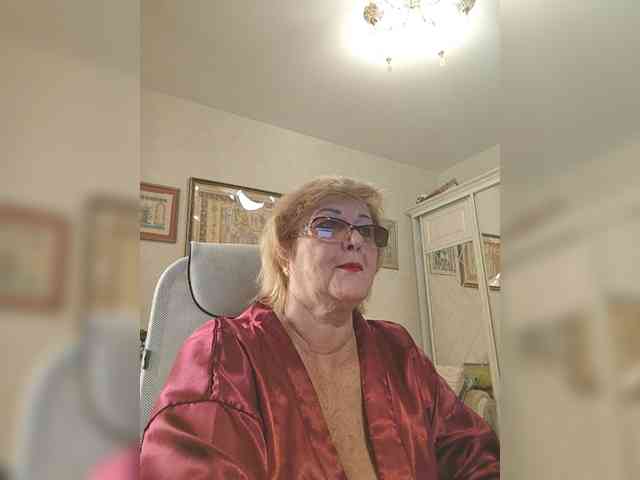 KarinkaSweet webcam