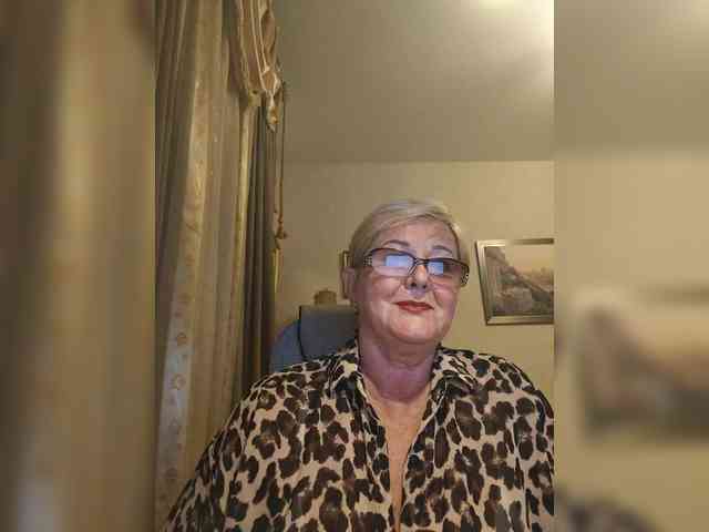 KarinkaSweet webcam