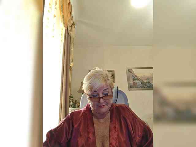 KarinkaSweet webcam