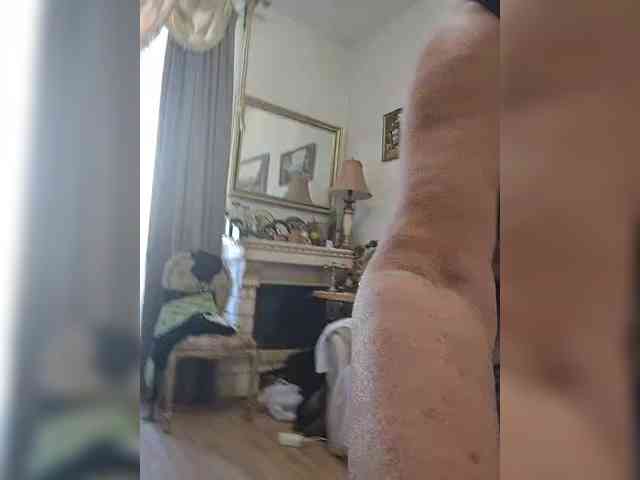 KarinkaSweet webcam