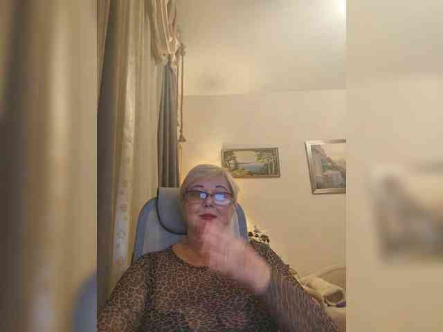 KarinkaSweet webcam