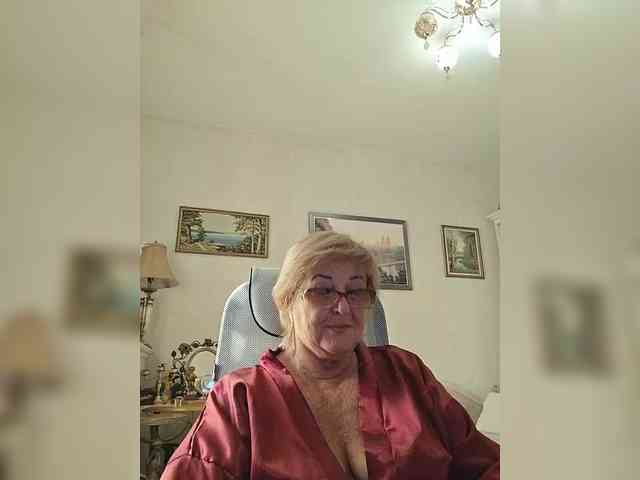 KarinkaSweet webcam