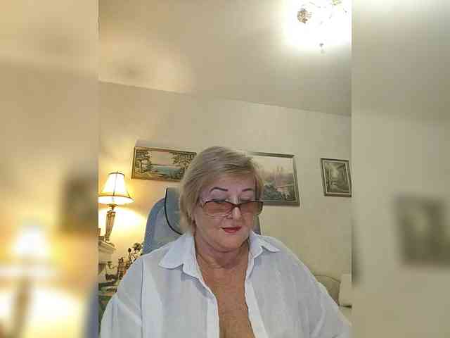 KarinkaSweet webcam