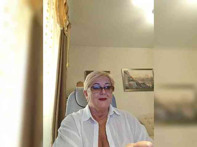 KarinkaSweet webcam