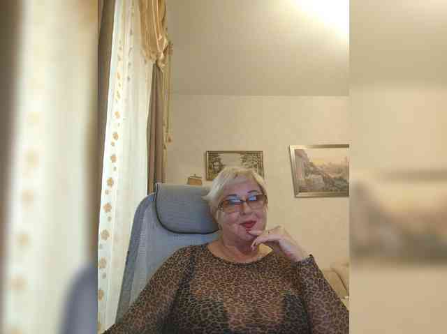 KarinkaSweet webcam