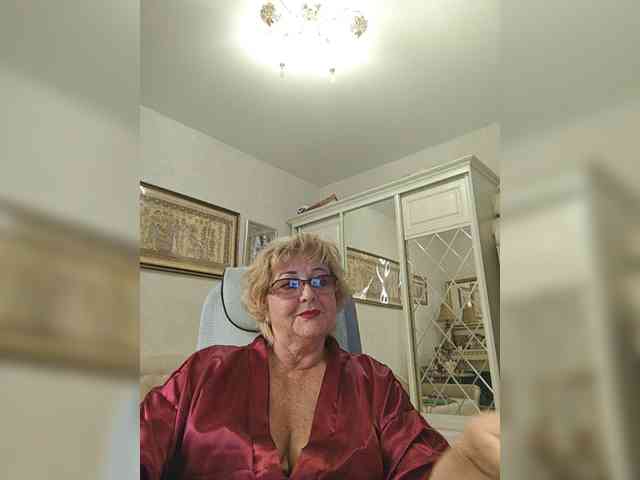 KarinkaSweet webcam