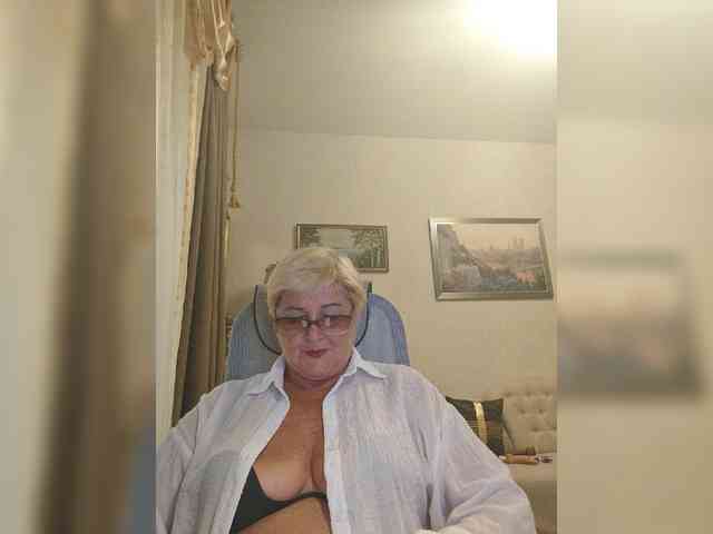 KarinkaSweet webcam