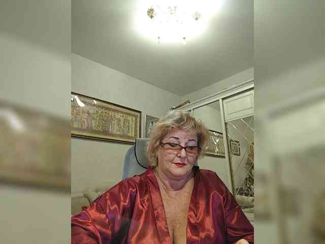 KarinkaSweet webcam