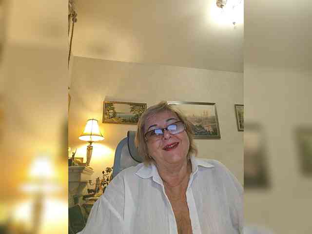 KarinkaSweet webcam