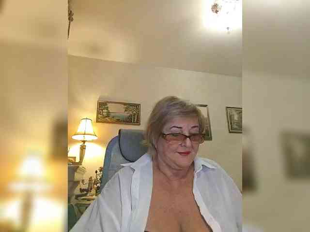 KarinkaSweet webcam