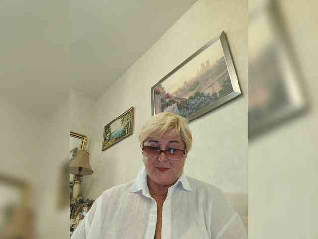 KarinkaSweet webcam