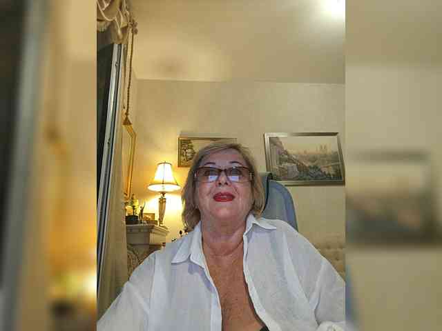 KarinkaSweet webcam