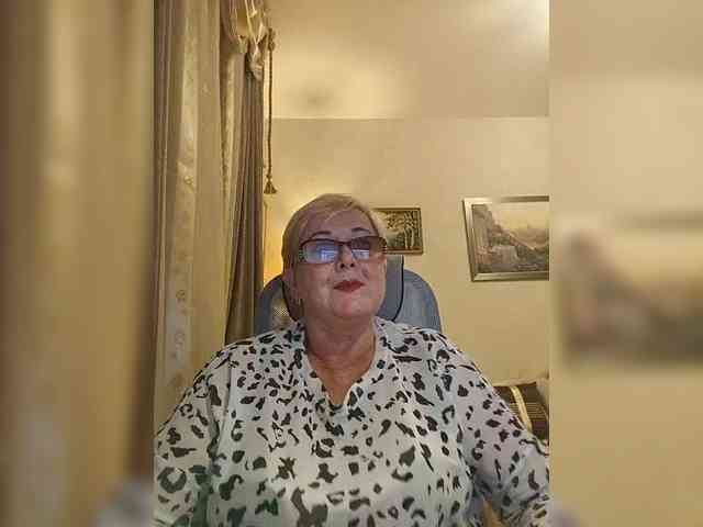 KarinkaSweet webcam