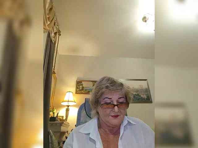 KarinkaSweet webcam